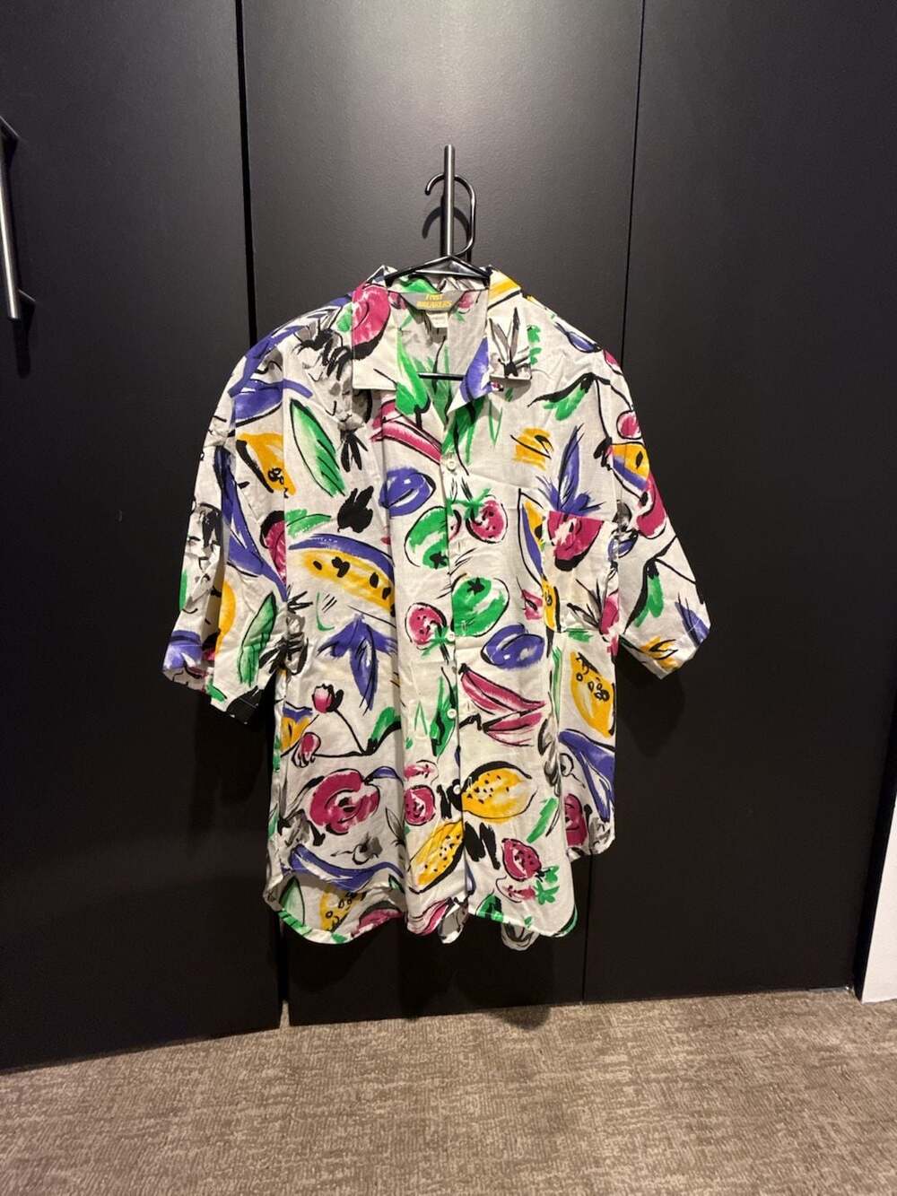 90s Vintage Fast Breakers Abstract Fruit Print Short Sleeve Button Down Shirt Si